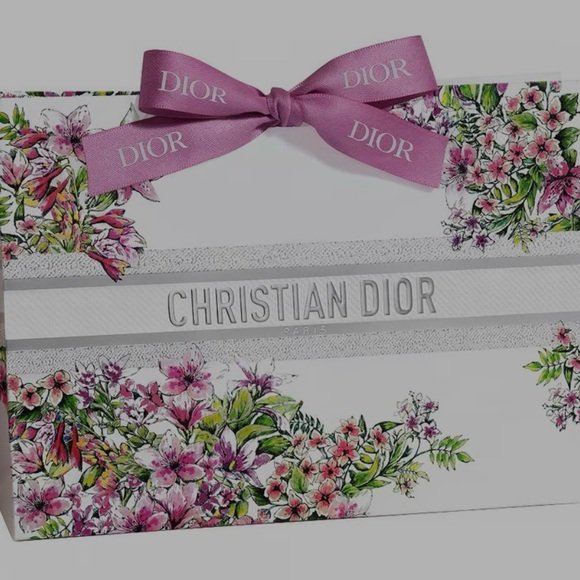 Meet your Posher, Katelyn - Picture 1 of 1